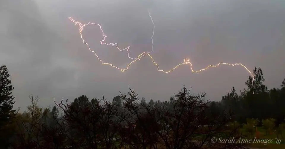 מכת ברק בצורת תינוק